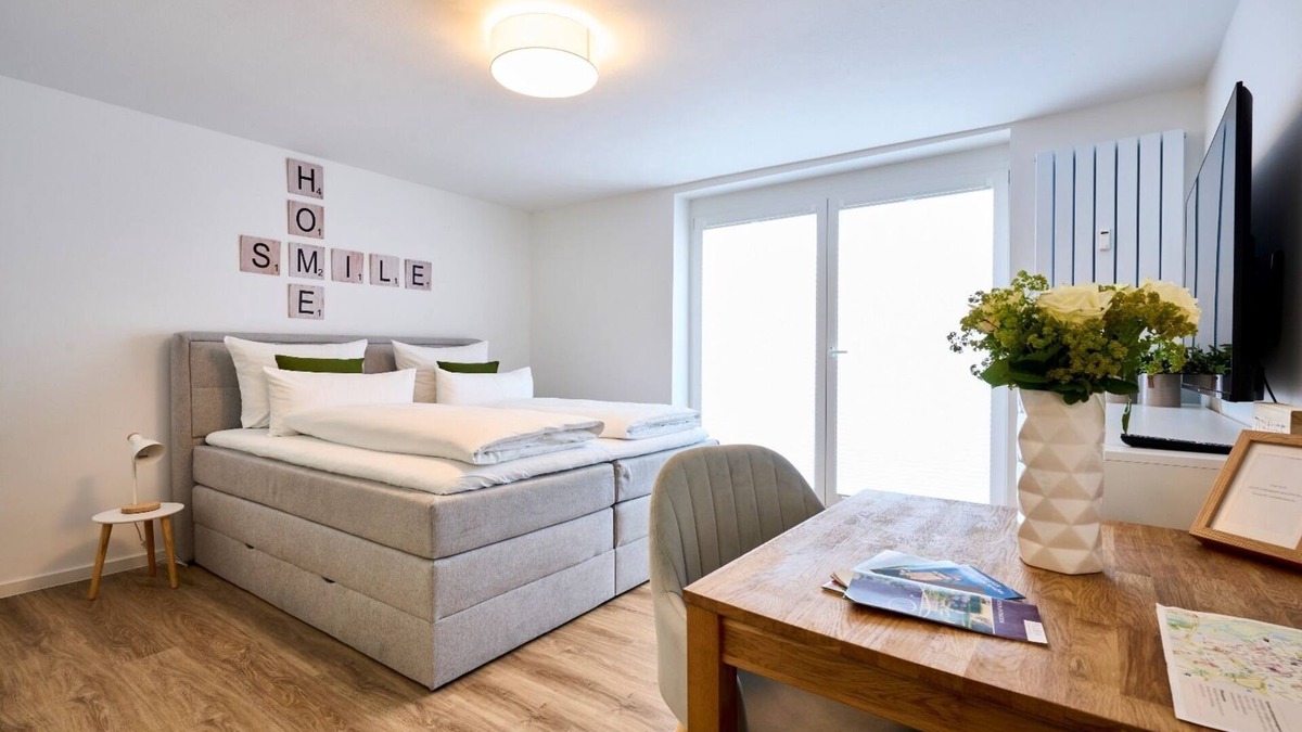 Petersberg Apartment | ★ Liobablick Nr.5 ★ Apartment with terrace - centrally located in Petersberg/Fulda