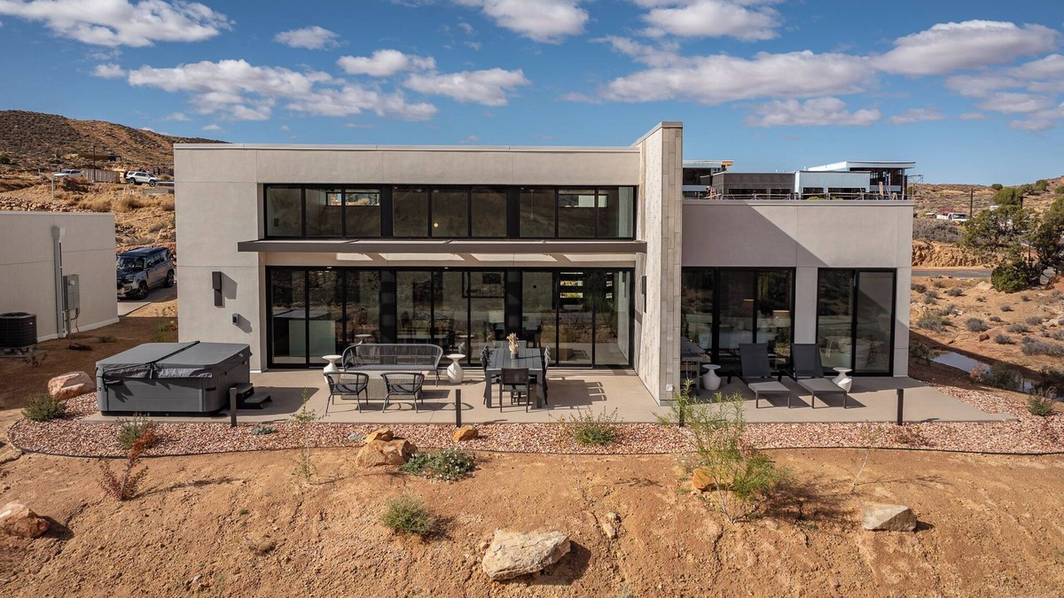 Spanish Valley House | LIONSBACK RESORT MOAB