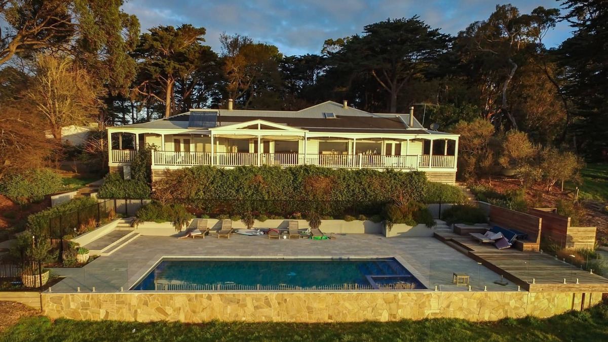 Red Hill House | LionsGate - Peninsula Homestead with a View