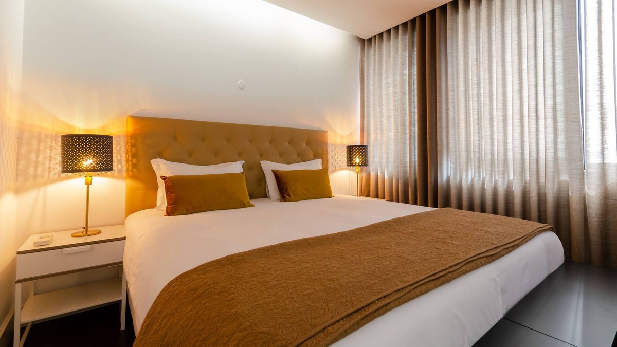 Santo Antonio Apartment | Lisbon Avenue Marquês - Luxury Apartments