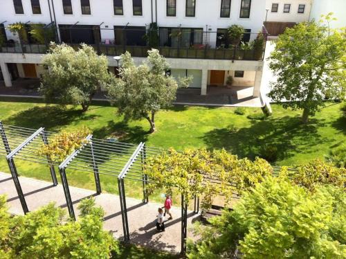 Lumiar Apartment | Lisbon Blue - Metro at your Door