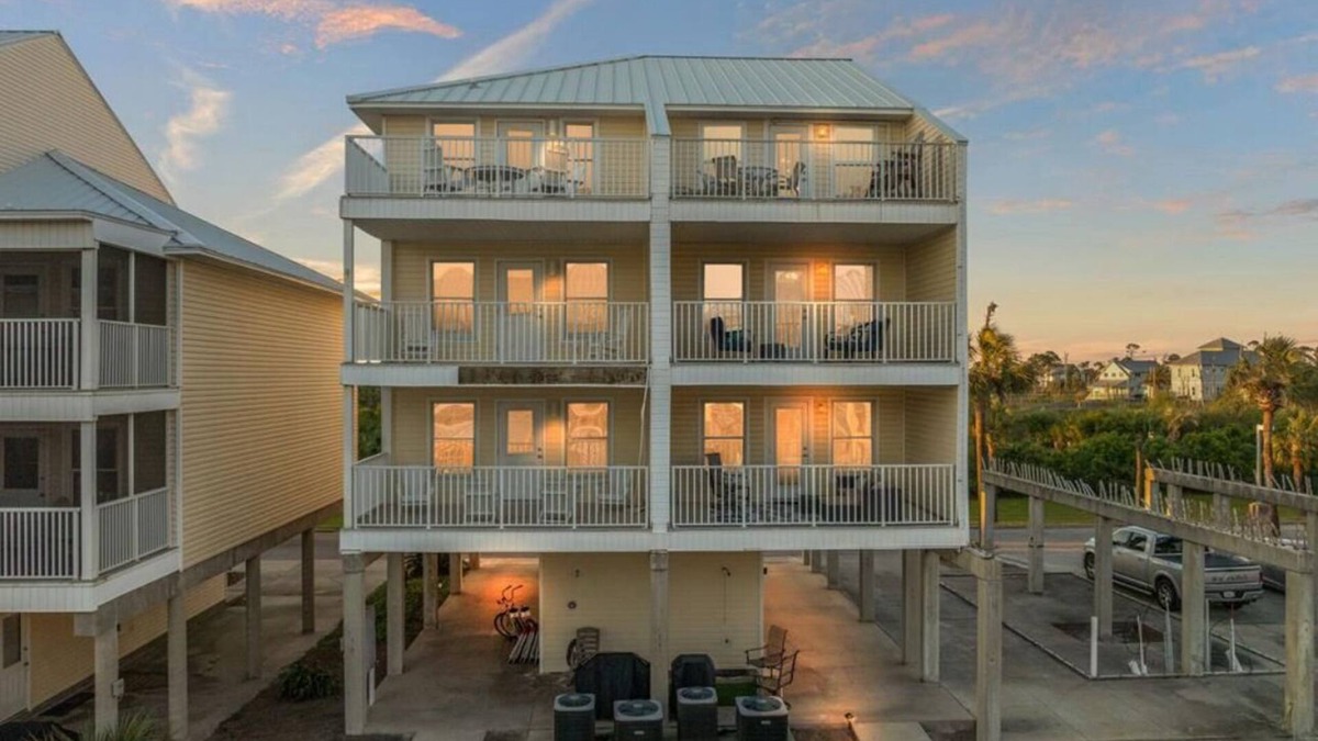 Port St. Joe House | Literally 295 STEPS to the Gulf PETS WELCOME Personal Elevator Amazing Views