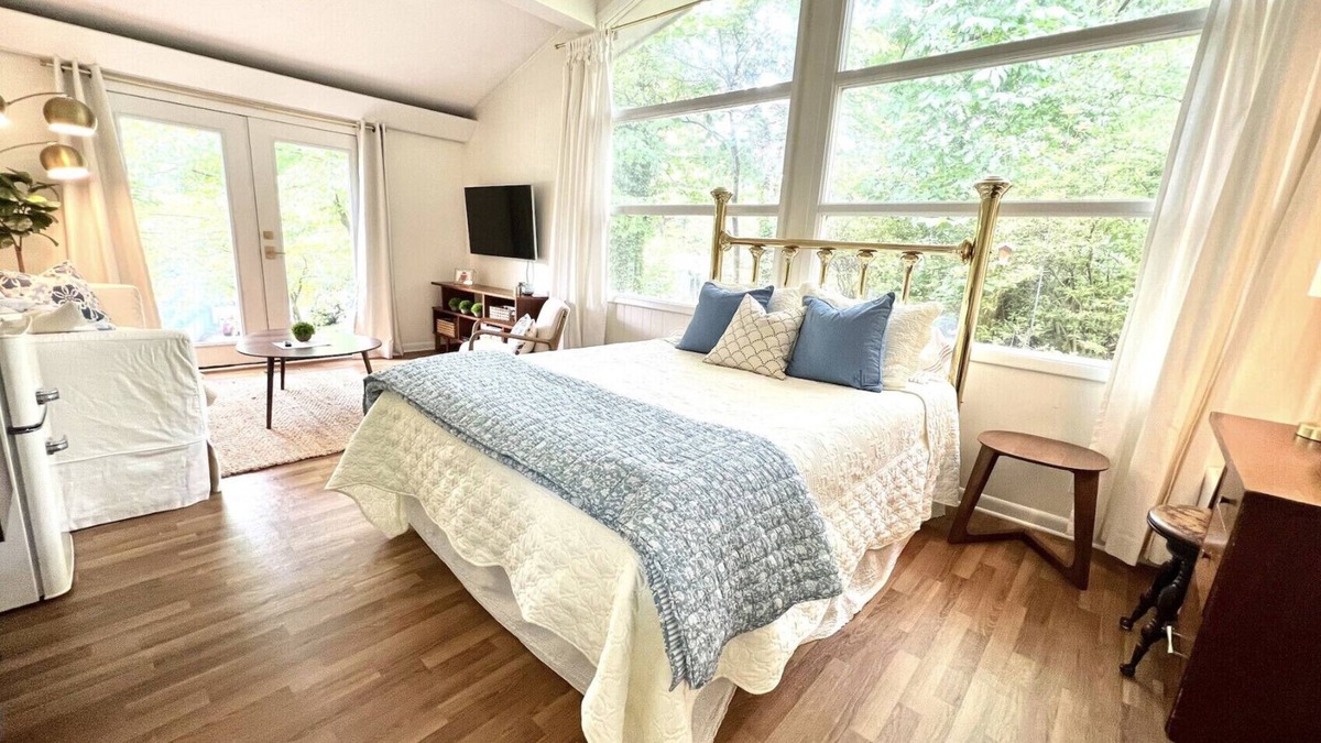 Lupton City House | Little Avalon in North Chattanooga- 5 minutes from downtown!