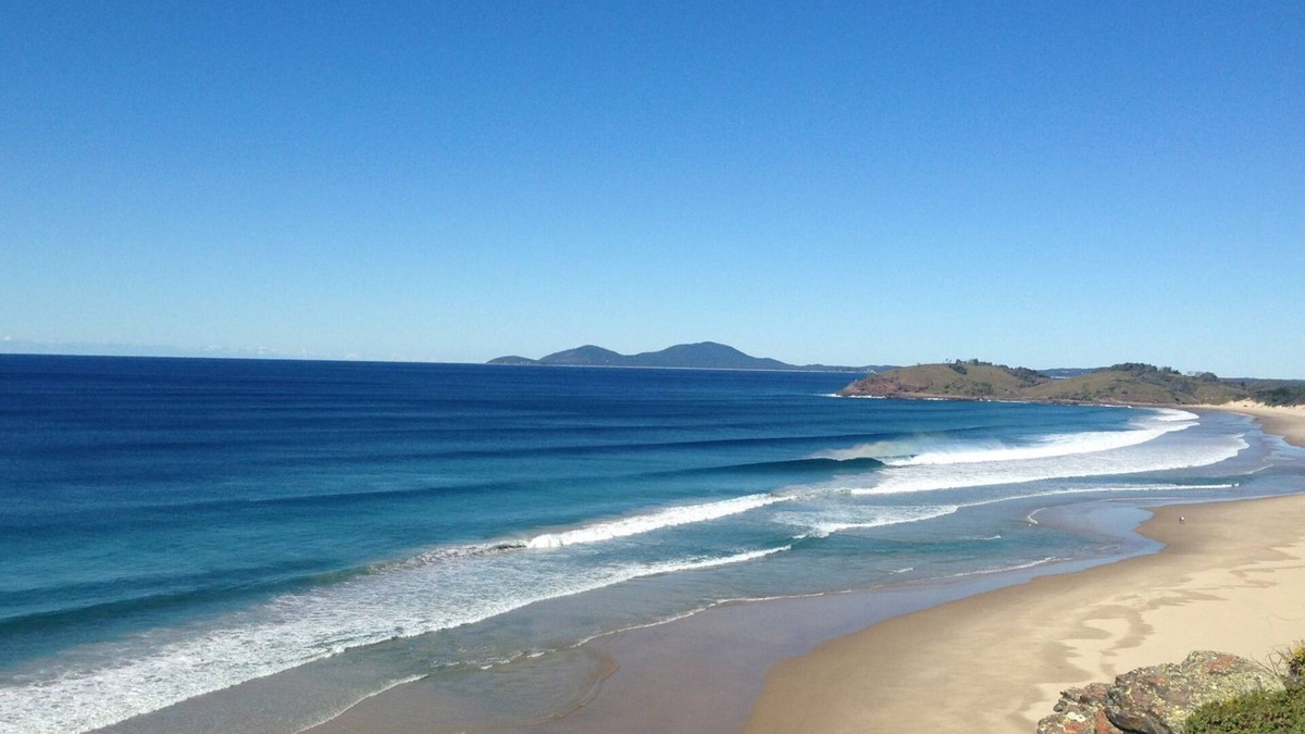 Scotts Head House | LITTLE BEACH LOOKOUT