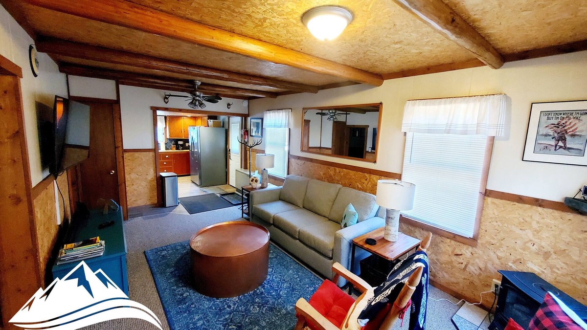 Seeley Lake House | Little Blue Cabin on the Clearwater River!