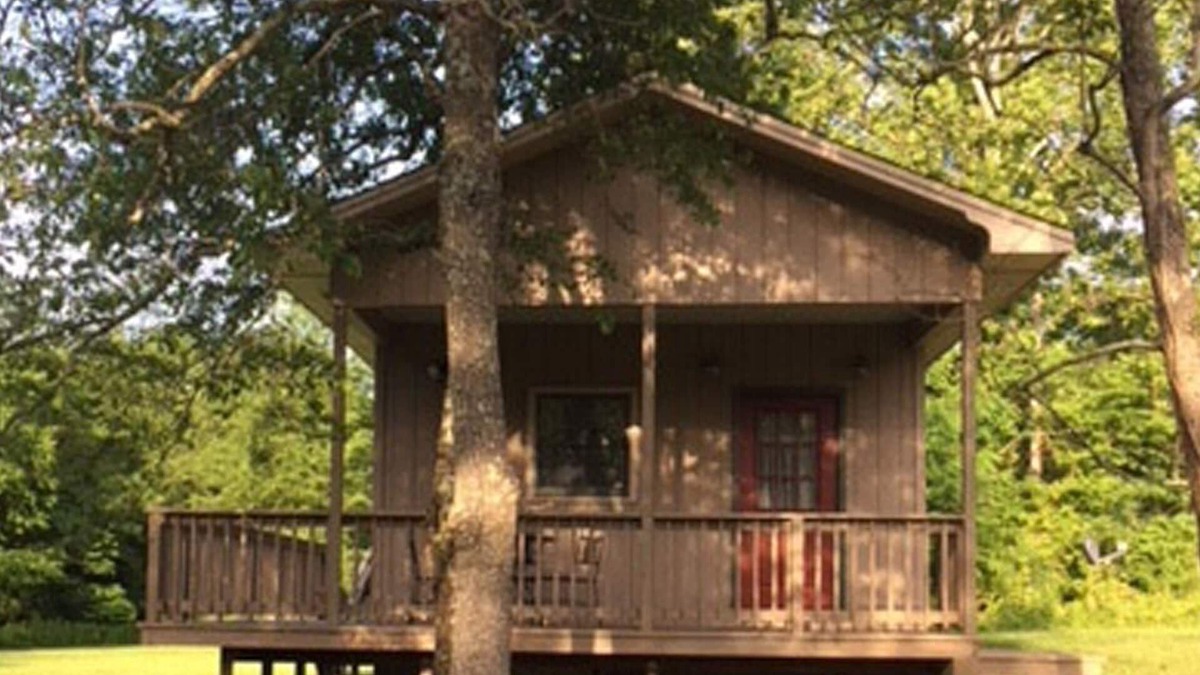 Covington Cottage | Little Cozy Cottage near Greenbrier (PGA) and Homestead and local Fly fishing