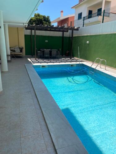 Linda-a-Pastora House | Little double room in a House with pool near the beach