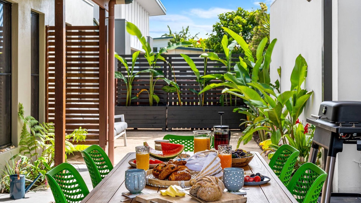 Mudjimba House | Little Fern House a Tropical Beach Hideaway Mudjimba, Sunshine Coast 🛫 5 mins