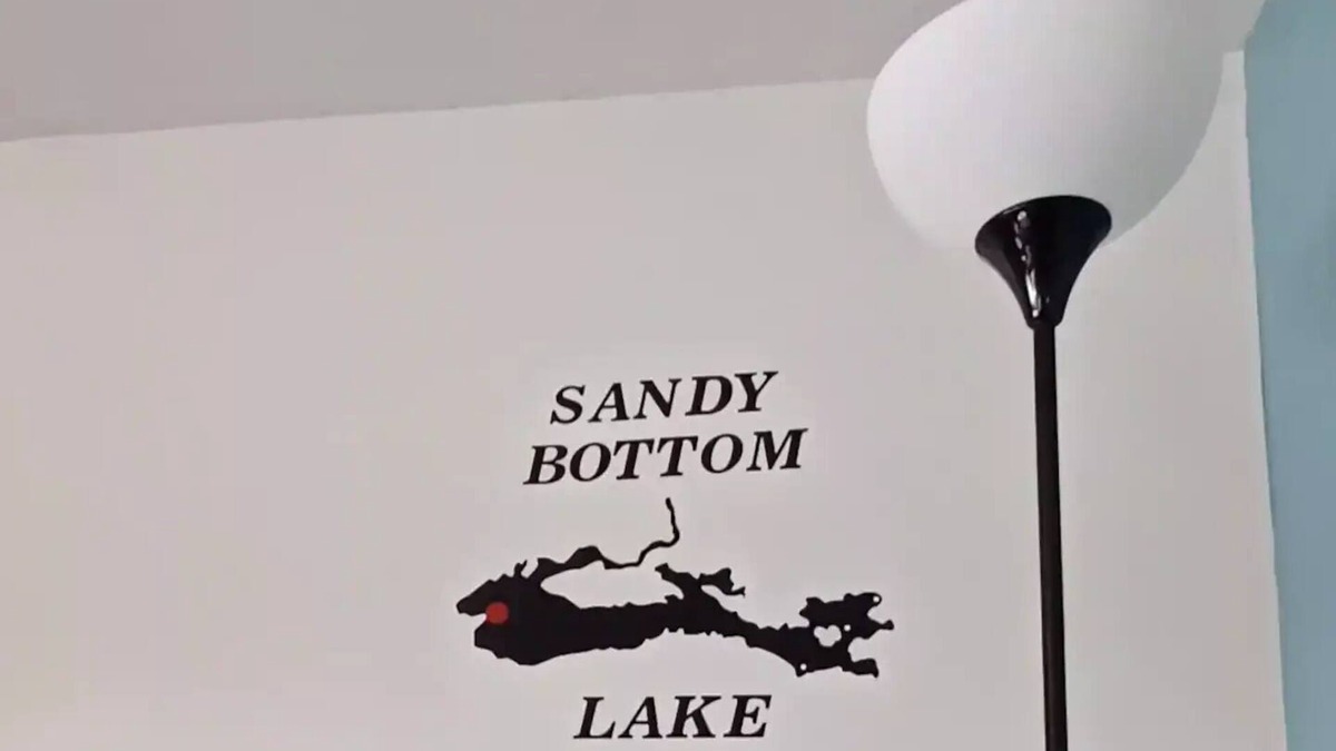 Annapolis Subdivision D Cabin | Little Gem Sandy Bottom Lake