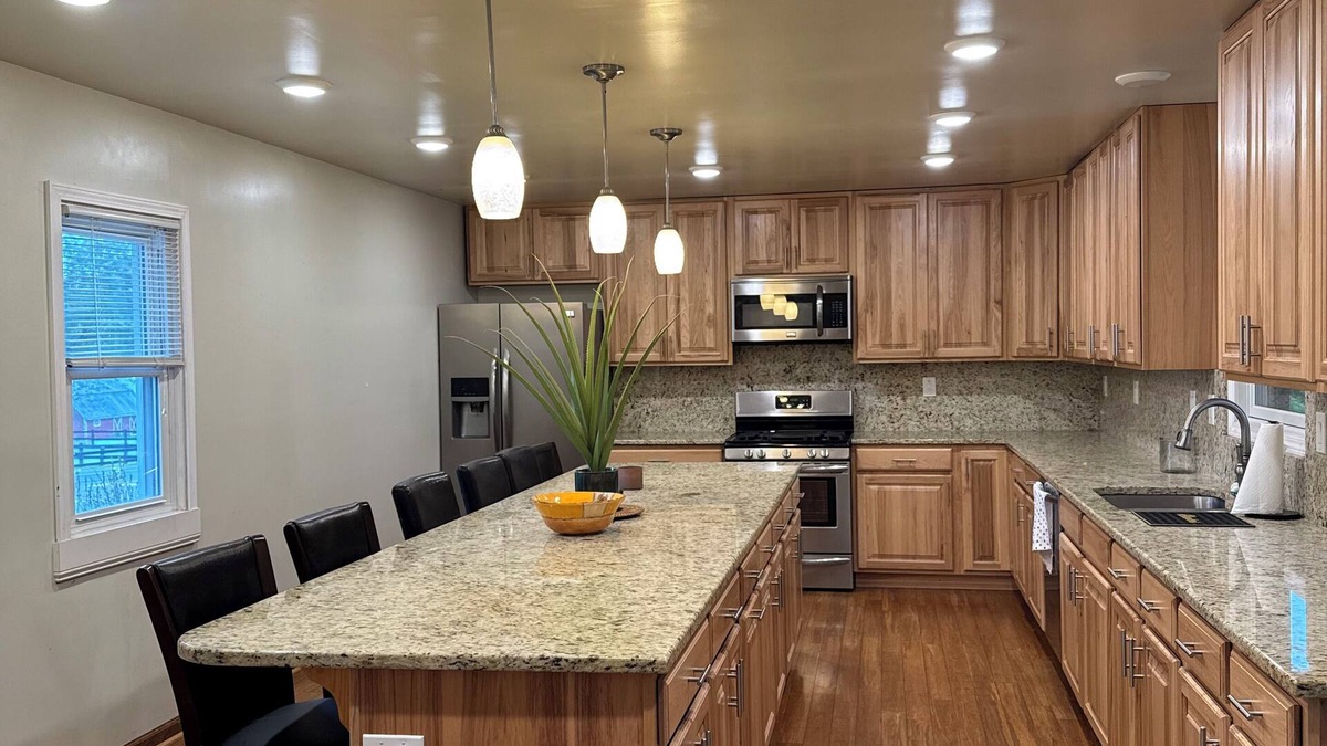 Granville South House | Little Getaway In Granville