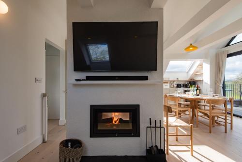 Etchinghill House | Little Hayloft by Bloom Stays