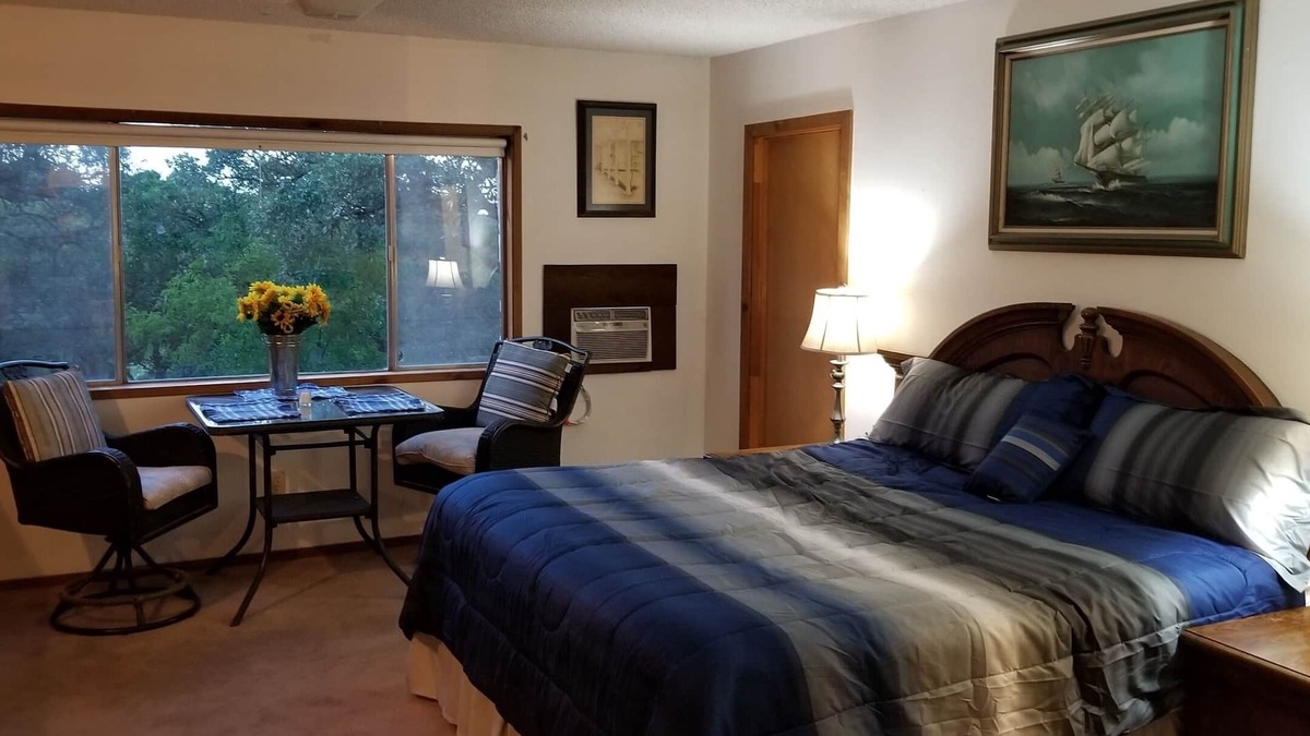 Cielo Vista House | Little House in the HIlls - Privacy and Convenience