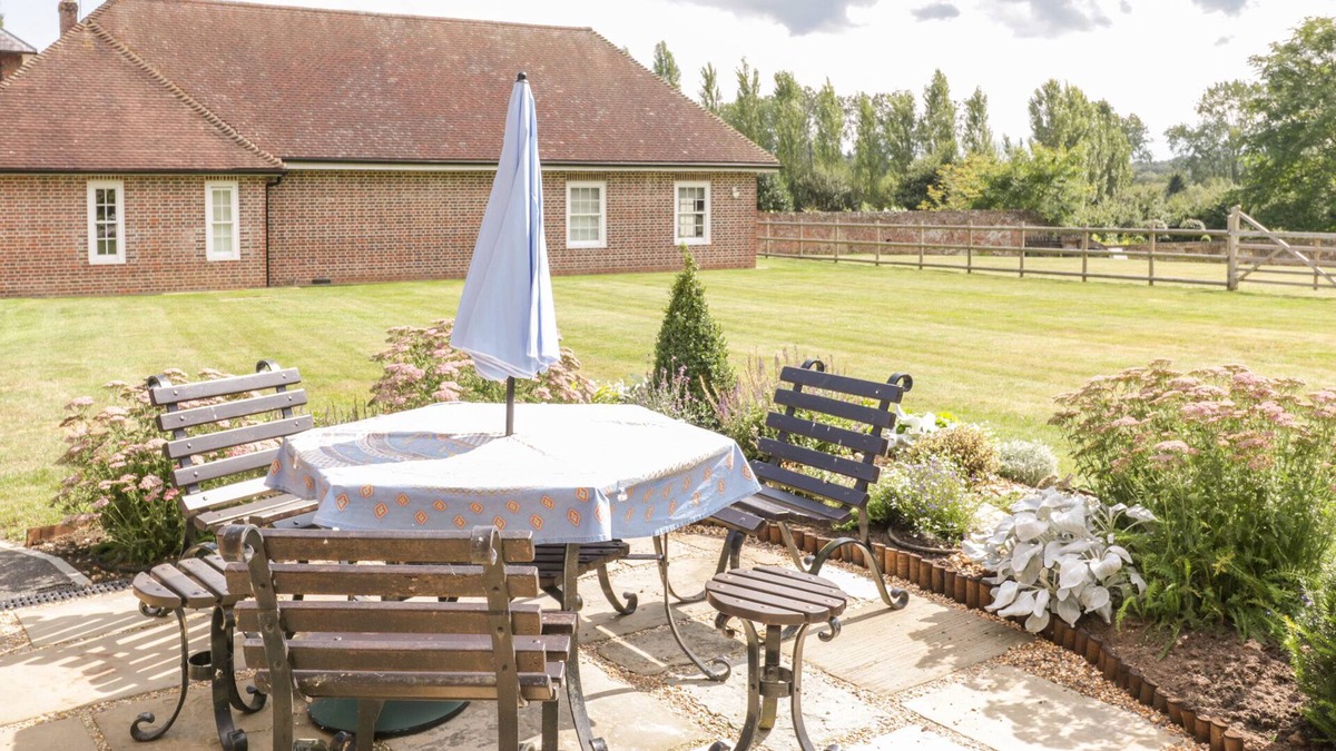 Romsey Cottage | LITTLE HOUSE, luxury holiday cottage in Wellow, Hampshire