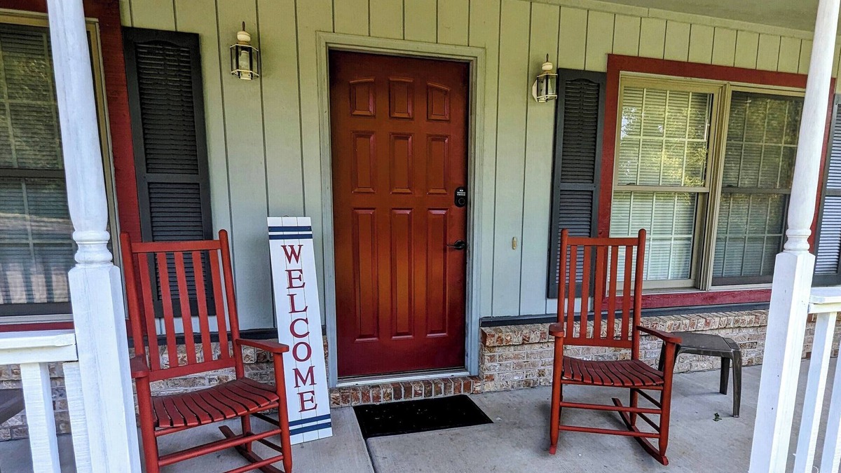 Tellico Village House | Little House on the "Parkway" in Beautiful Tellico Village Lake/Golf Community