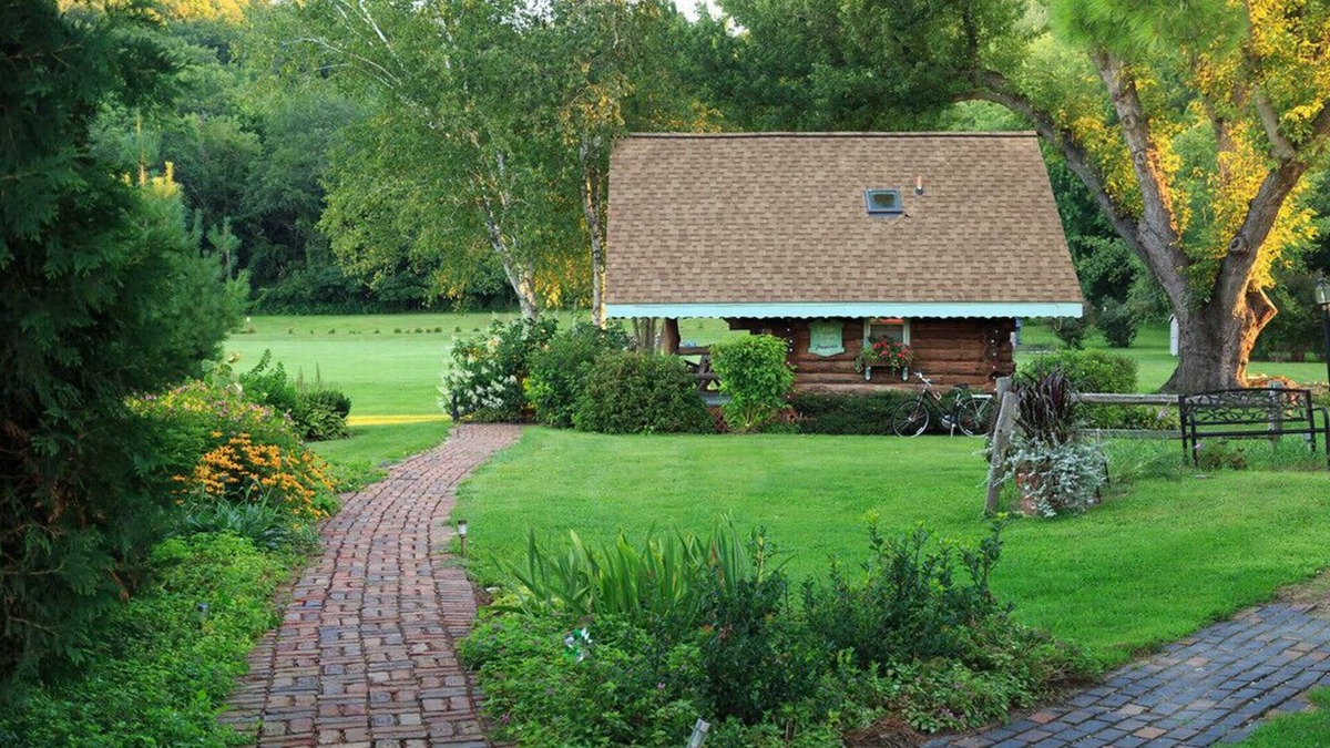 Sparta House | Little House on the Prairie log cabin