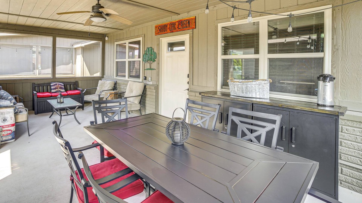 Lampe Cabin | Little Indian Resort Cabin: Pool + Walk to Lake!