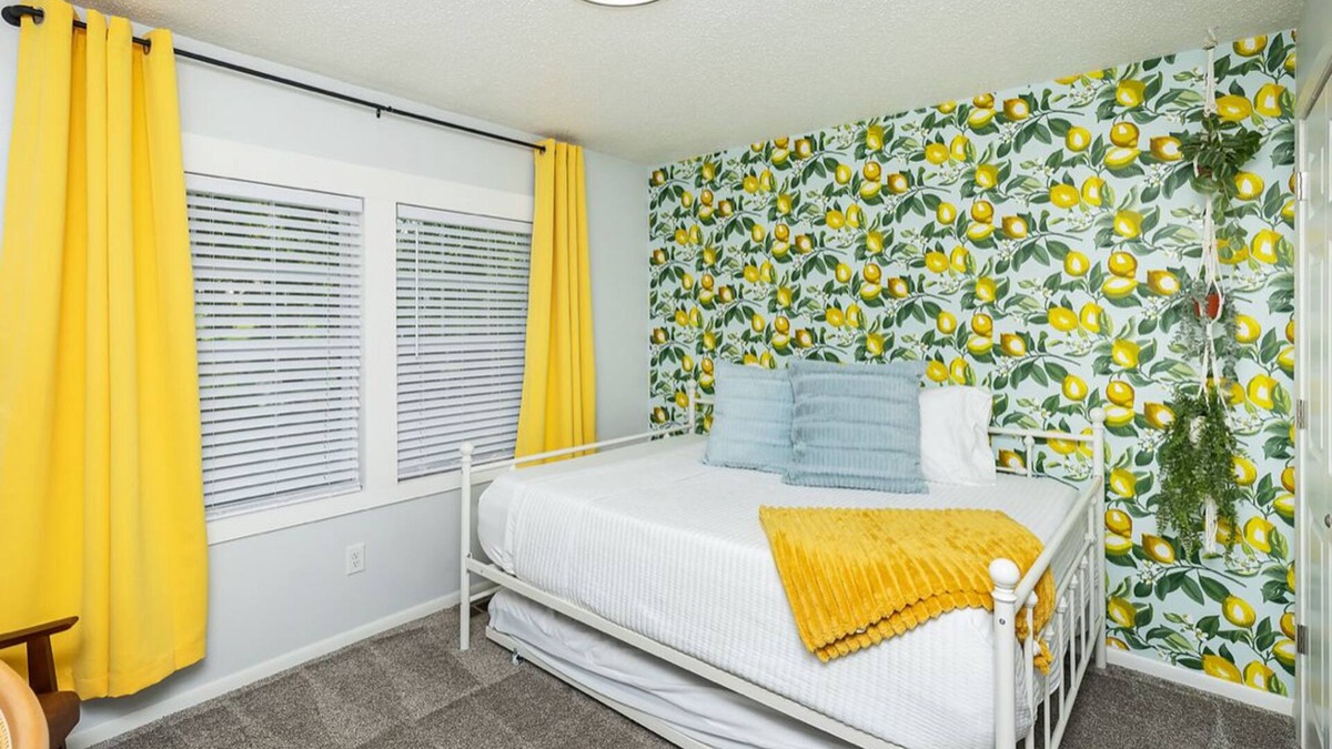 Des Moines House | Little Italy in DSM: 2 Bed 1 Bath Upgraded Townhome w/King Bed & Reading Nook