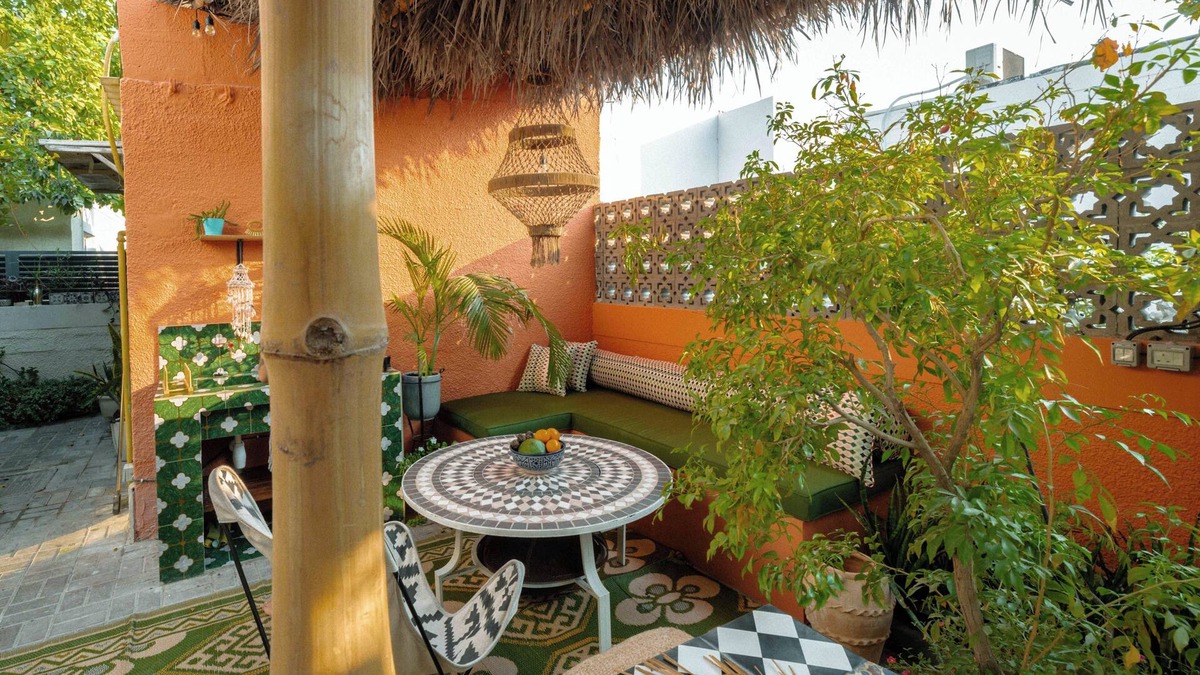 Jumeirah Apartment | Little Jaipur Jumeirah Garden Guestroom walking distance to the beach