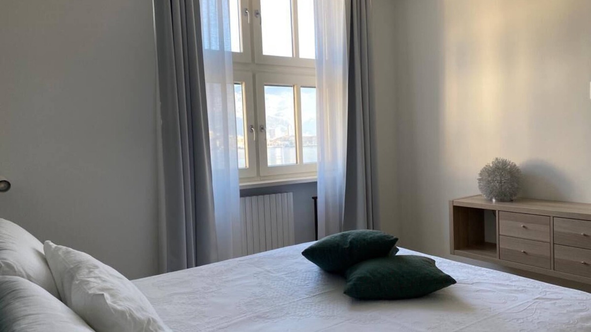 Malgrate Apartment | LITTLE MARINA APARTMENT - COMO LAKE EAST SIDE LAKE FRONT CIR: 097045-LNI-00001