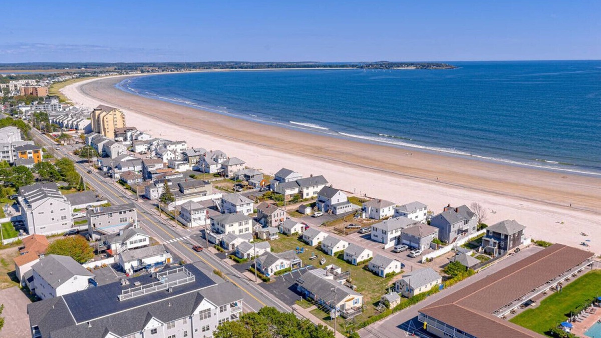Old Orchard Beach Apartment | Little Miss Cottages - 173 House
