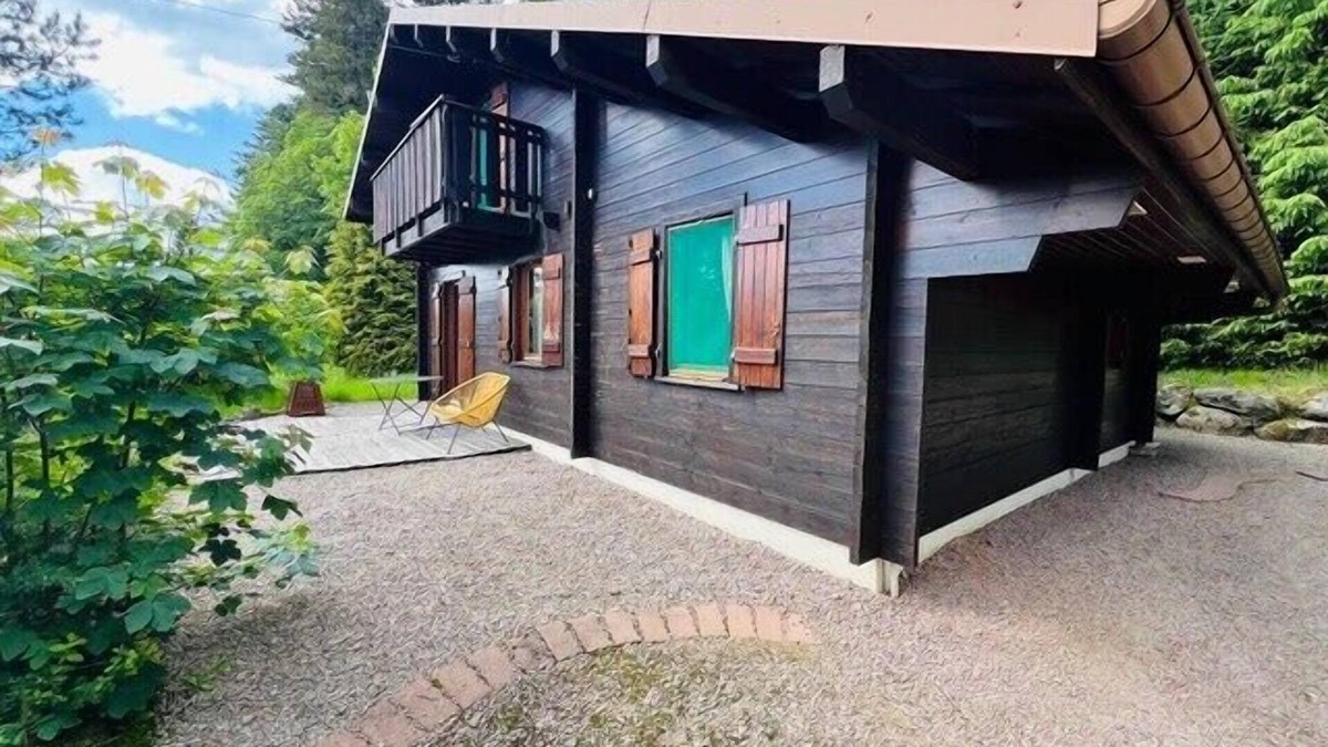 Granges-Aumontzey Ski Chalet | Little Paradise hidden from view :)