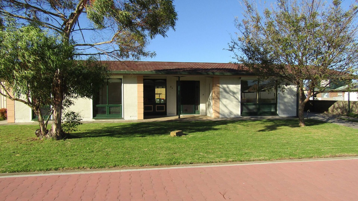 Melville House | Little Ray of Sunshine by the Sea