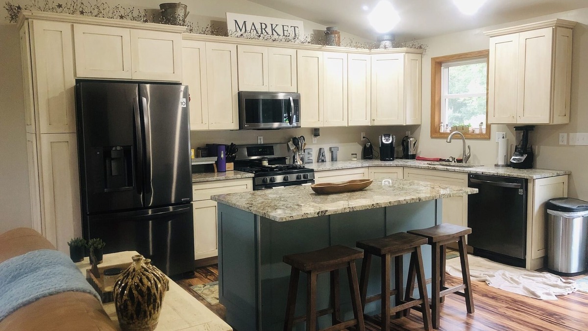 Pomeroy House | Little Red Barn House