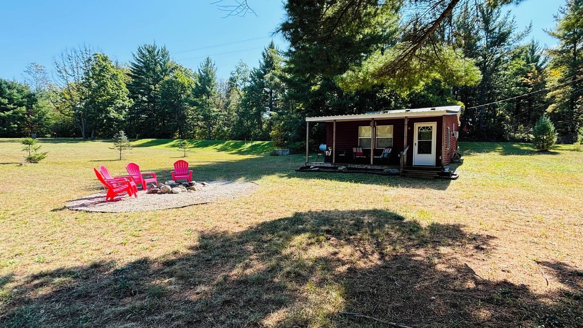 Wellston Cabin | Little Red Cabin - Peaceful Up-North Michigan Get-a-Way!