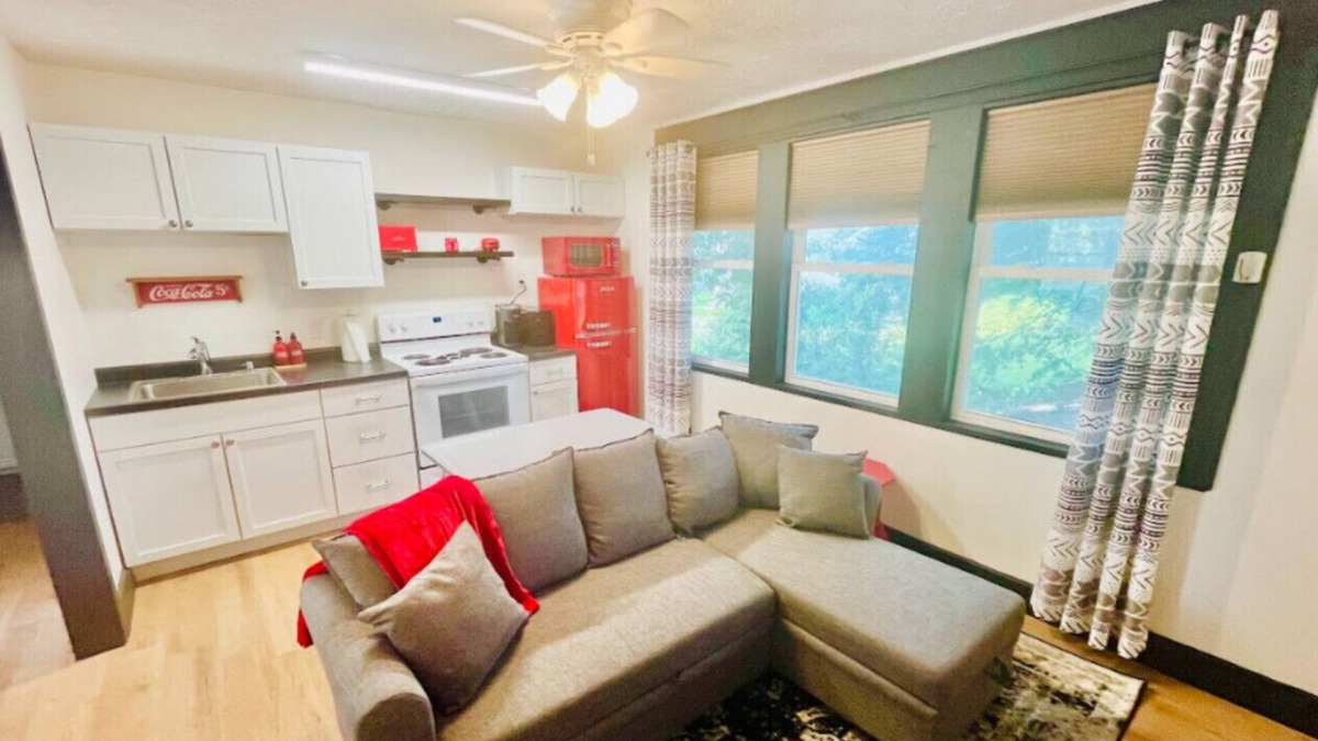 Danville Apartment | Little Red Loft | Cozy Guest Suite Apartment