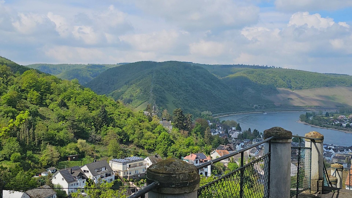 Boppard Apartment | Little Rhine View Château - Harry: Apartment at the largest Rhine bend