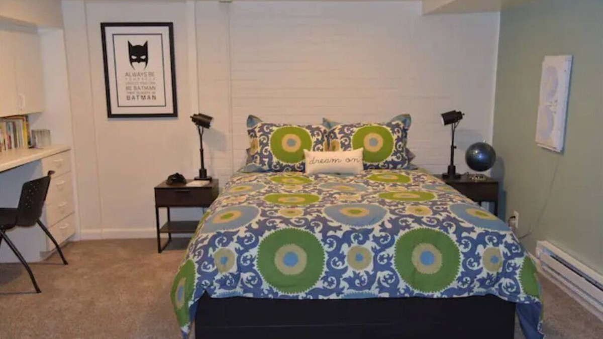 Lower Avenues Apartment | LITTLE SALT FRAN AND THE BAT CAVEn - NEW TO VRBO - 5 STAR FAVORITE OTHER SITE