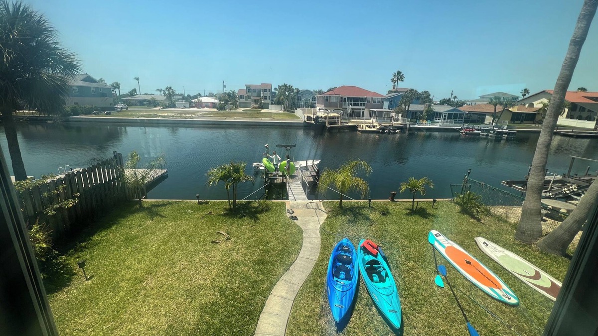Spring Hill House | Little Stilt House with Boatdock & Direct Gulf Access