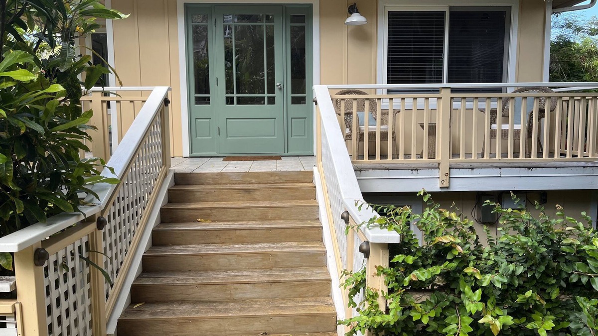 Lanikai Cottage | Little Yellow Cottage: Steps to Lanikai Beach