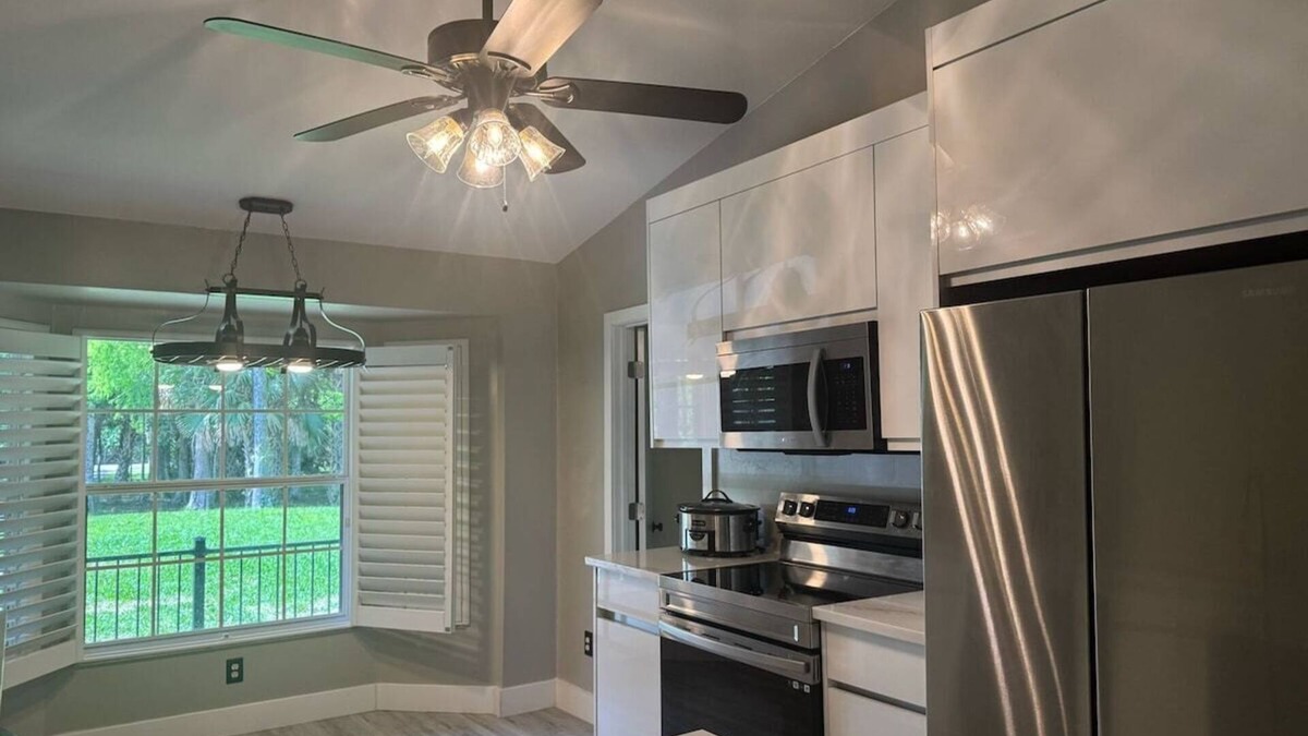 Naples House | Live Big - Amazing Naples Getaway Villa Evelyn