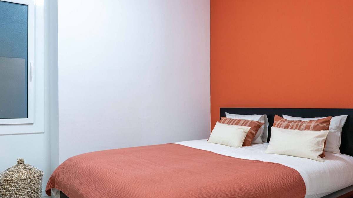 Sants-Montjuic Apartment | Live in the hearth of Barcelona at our modern apartment.