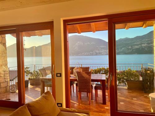 Magugnago Apartment | Live la Dolce Vita! Your Lake Garda deluxe getaway
