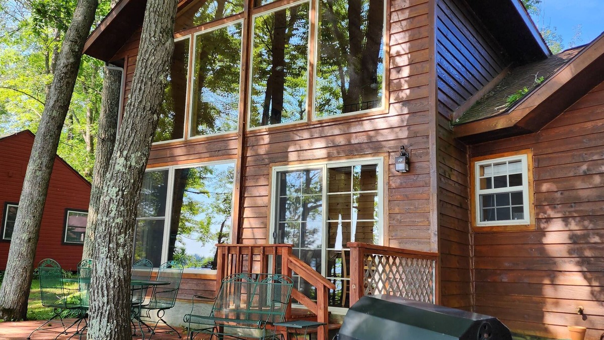 Chief Lake Resort | Live Oak Cabin- Cabin on the Chippewa Flowage within a Resort