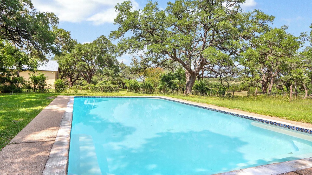 Spring Branch House | Live Oak Ranch - Swimming Pool Property with Sleeping for 20!