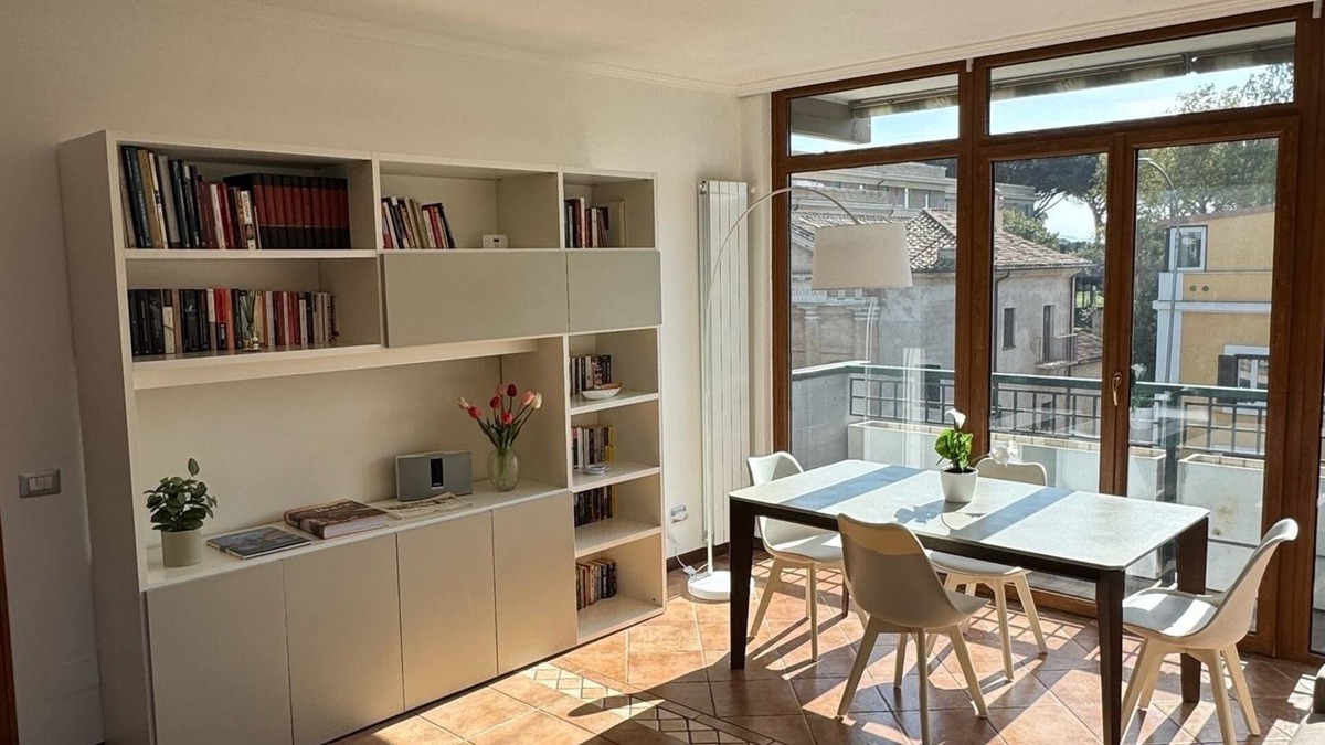 Aurelio Apartment | Live Rome, feel at home: large apartment near the metro and St. Peter's.