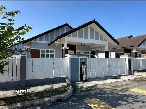 Seremban House | Live Well Homestay Senawang