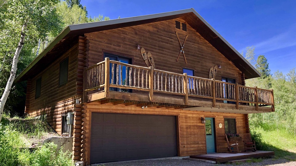 Meeker House | Live Your Outdoor Dreams Without "Roughing It"