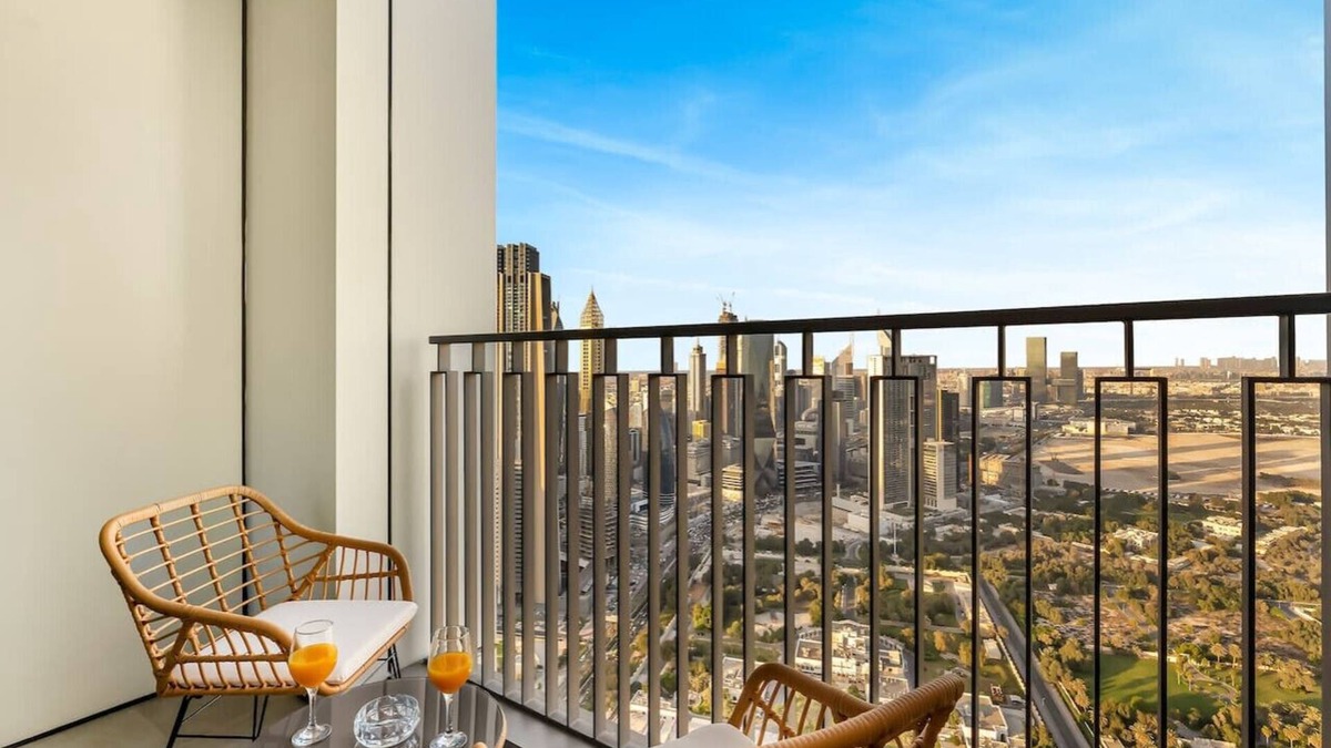 DIFC Apartment | Lively 2BR btwn DIFC & Downtown