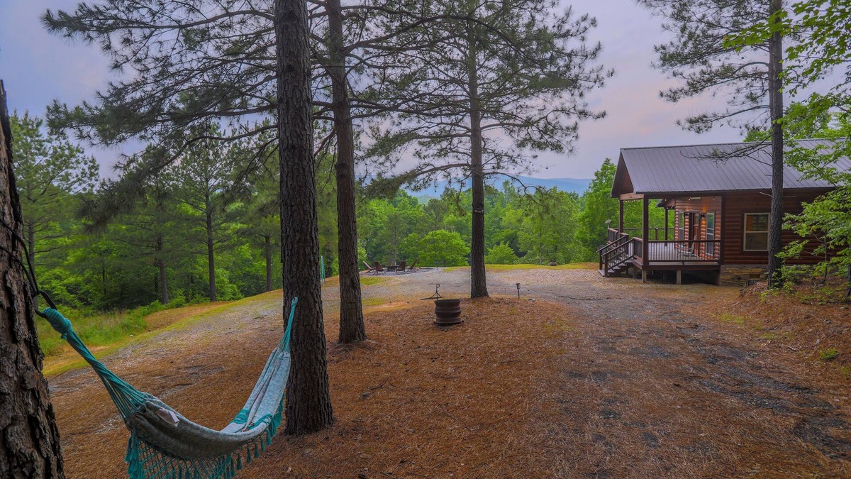 Octavia Cabin | Livin' The Dream - Secluded Luxury Cabin on River's Edge