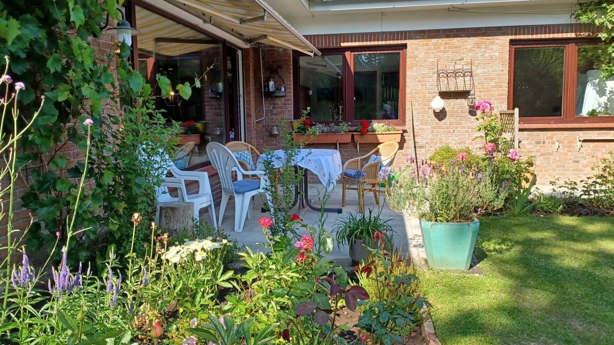 Center House | Living in the heart of East Frisia 130 square meters with a large garden