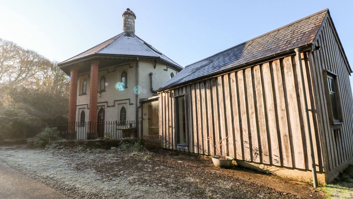 Newport Cottage | Llwyngwair Lodge