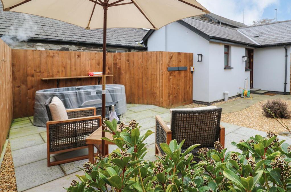 Bow Street House | Llygad Y Dydd