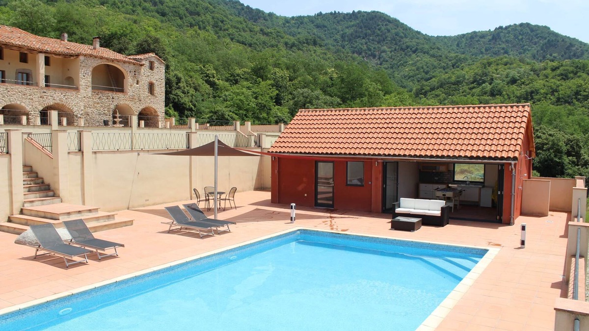 Saint-Laurent-de-Cerdans Other | Lo Boix: Le Mas and Le Canigou - 7 bed Farmhouse with pool