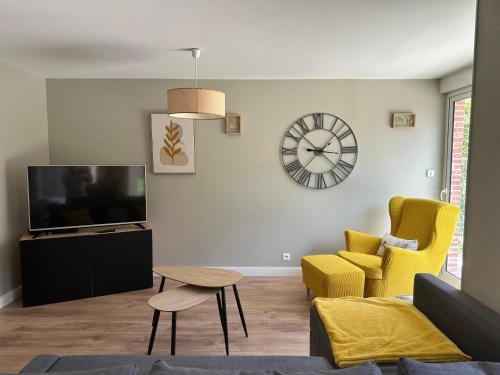 Carentan House | Loc MI