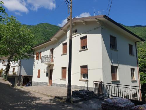 Lizzano in Belvedere Bed & Breakfast | Locanda In Montagna Da Emili&Gabriel