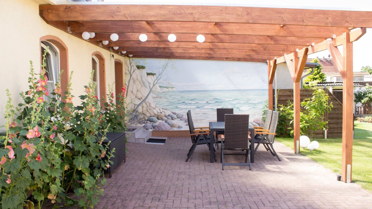 Sassnitz House | Located between Sassnitz & Binz and sleeps up to 6 people